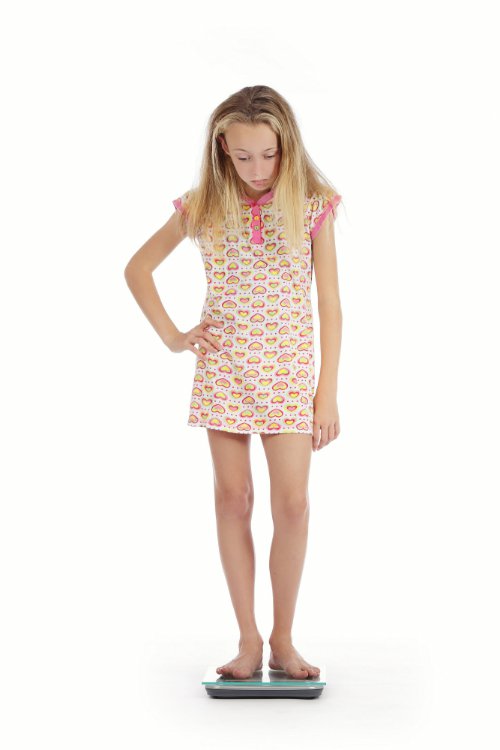 NUTRIADAPT Nežertujte před svými puberťáky o jejich váze DÍVKA VÁHA